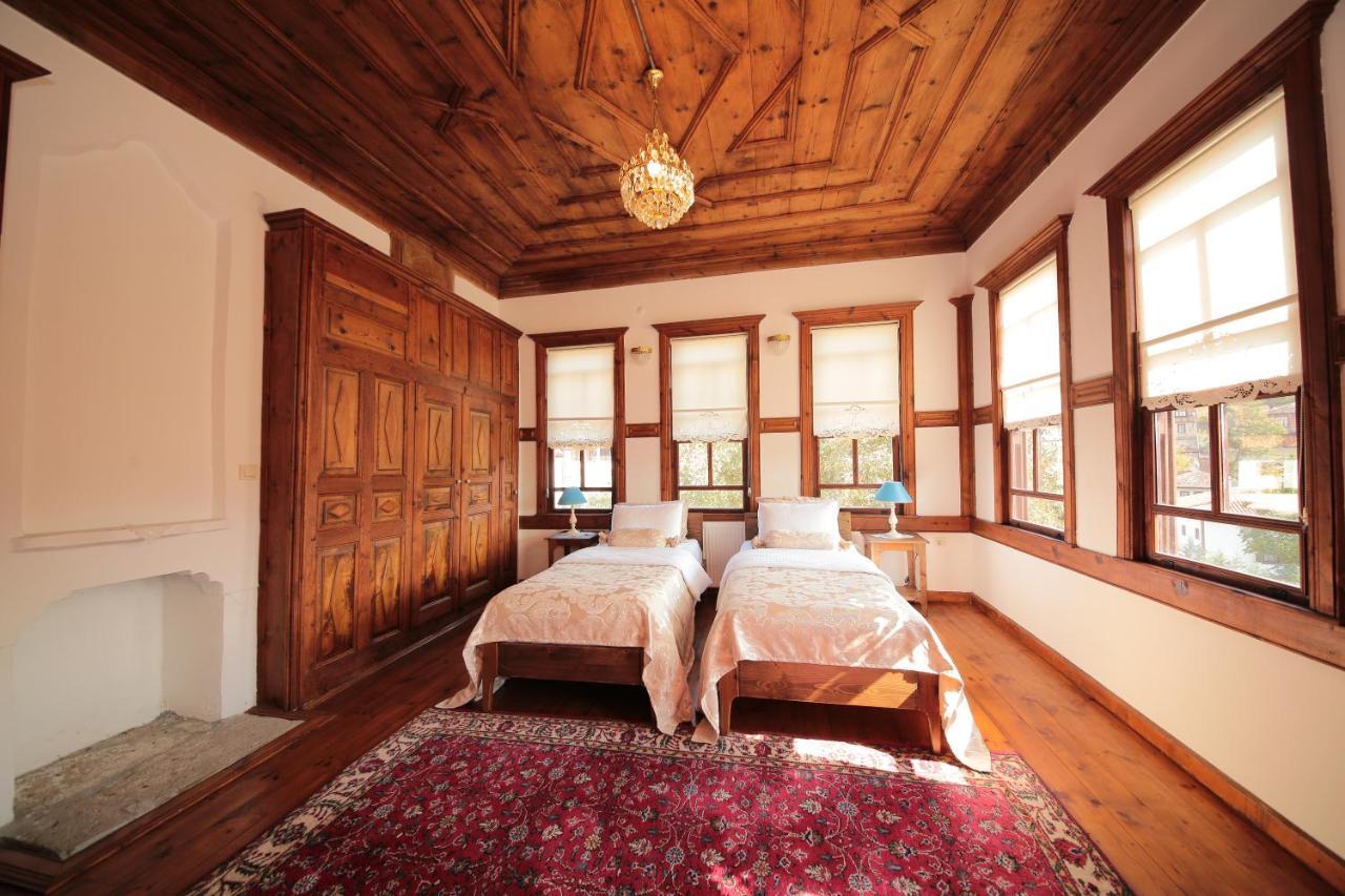 คาเราซุมเลอร์ โคนากี Hotel ซาฟรานโบลู ภายนอก รูปภาพ