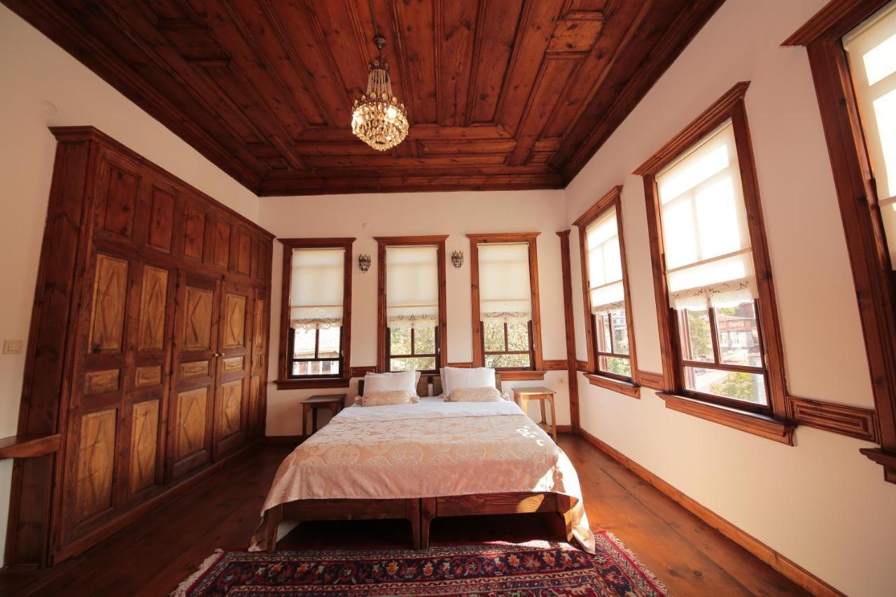 คาเราซุมเลอร์ โคนากี Hotel ซาฟรานโบลู ภายนอก รูปภาพ